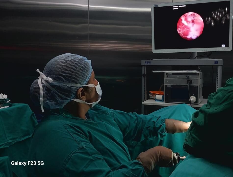 Portrait of Dr. Vrunda Karanjgaokar, a top Gynaecologist in Mumbai